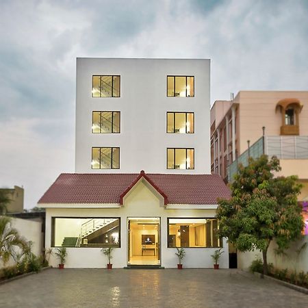 Hotel Shirdi Sai Wada Extérieur photo
