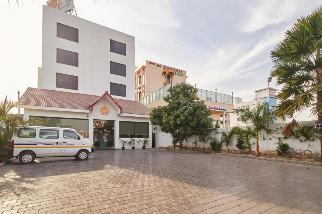 Hotel Shirdi Sai Wada Extérieur photo
