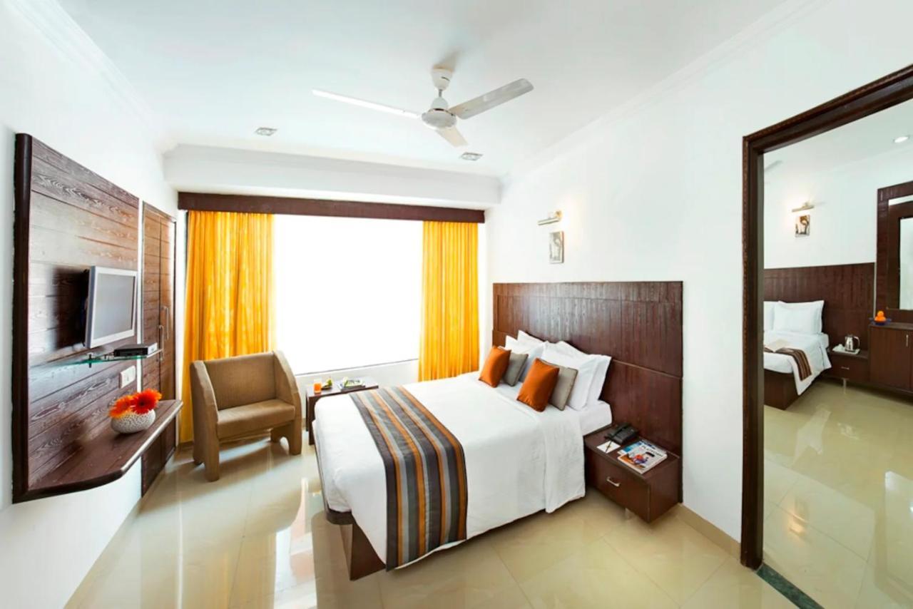 Hotel Shirdi Sai Wada Extérieur photo