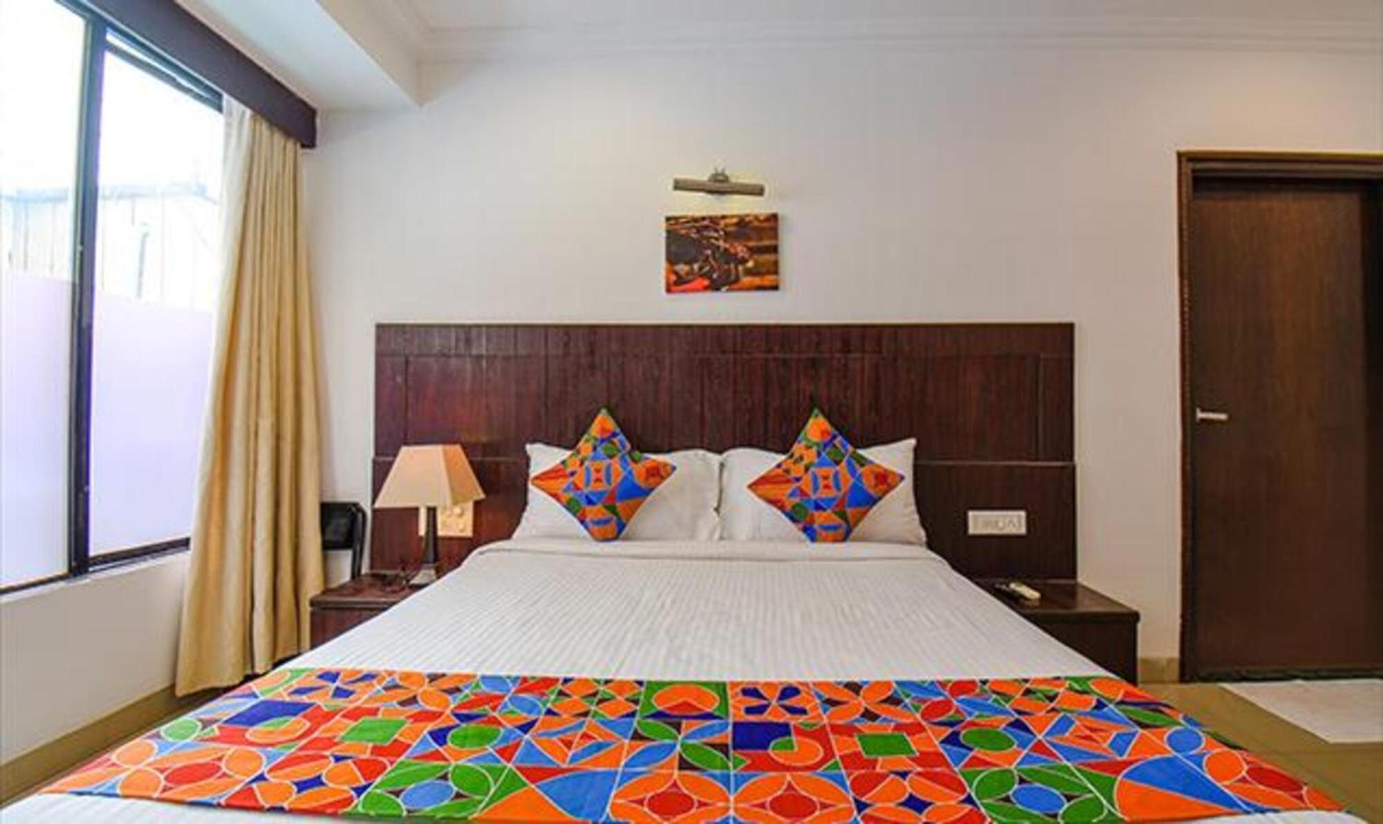 Hotel Shirdi Sai Wada Extérieur photo